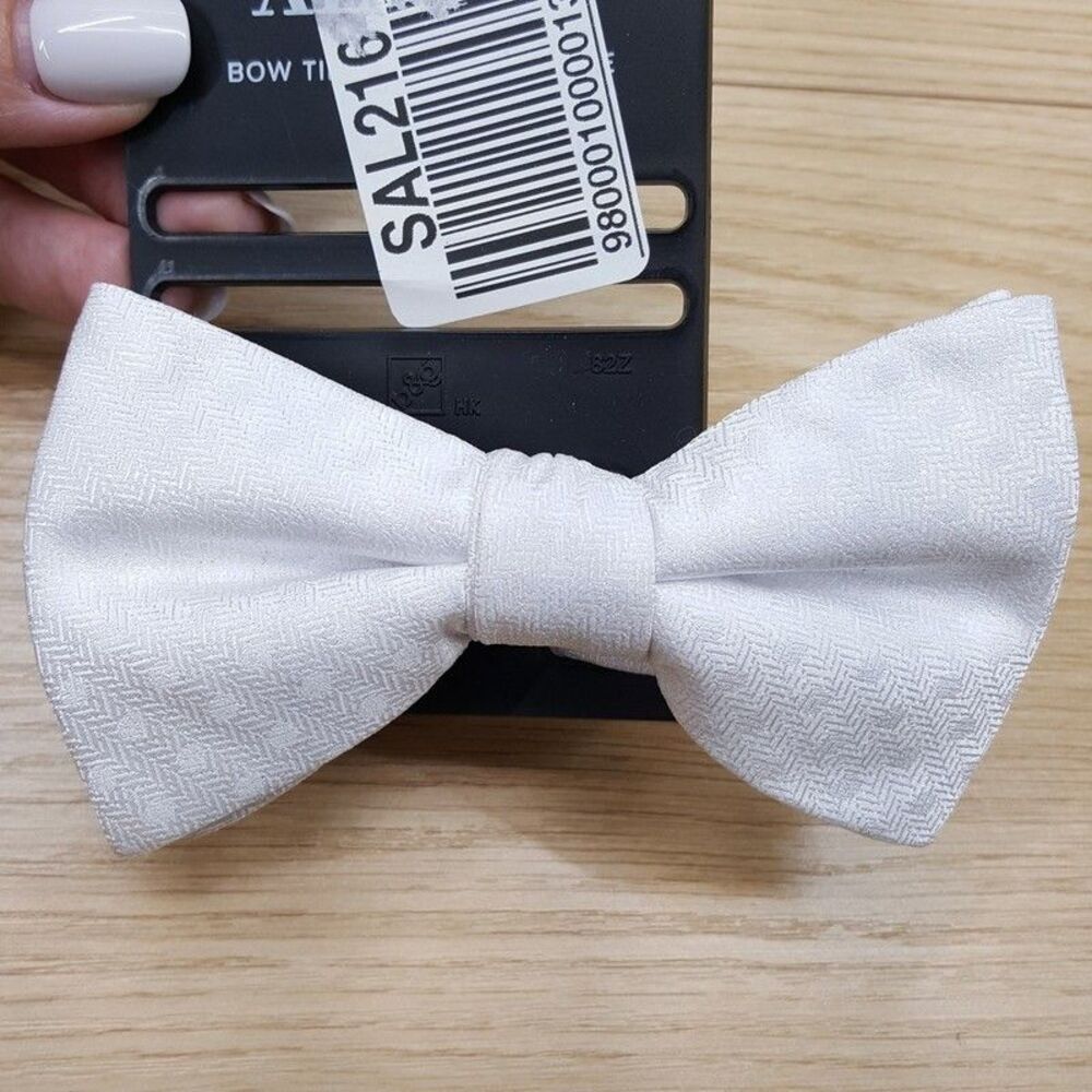 ALFANI Mens Bow Tie Solid White Textured Pre-Tied Bowtie